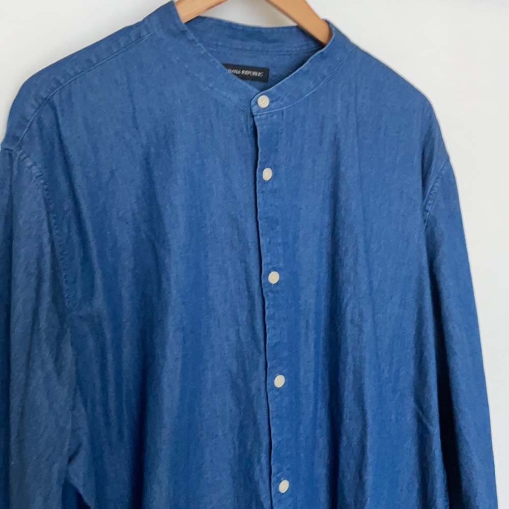 NWT Men’s Banana Republic Denim Collarless Shirt